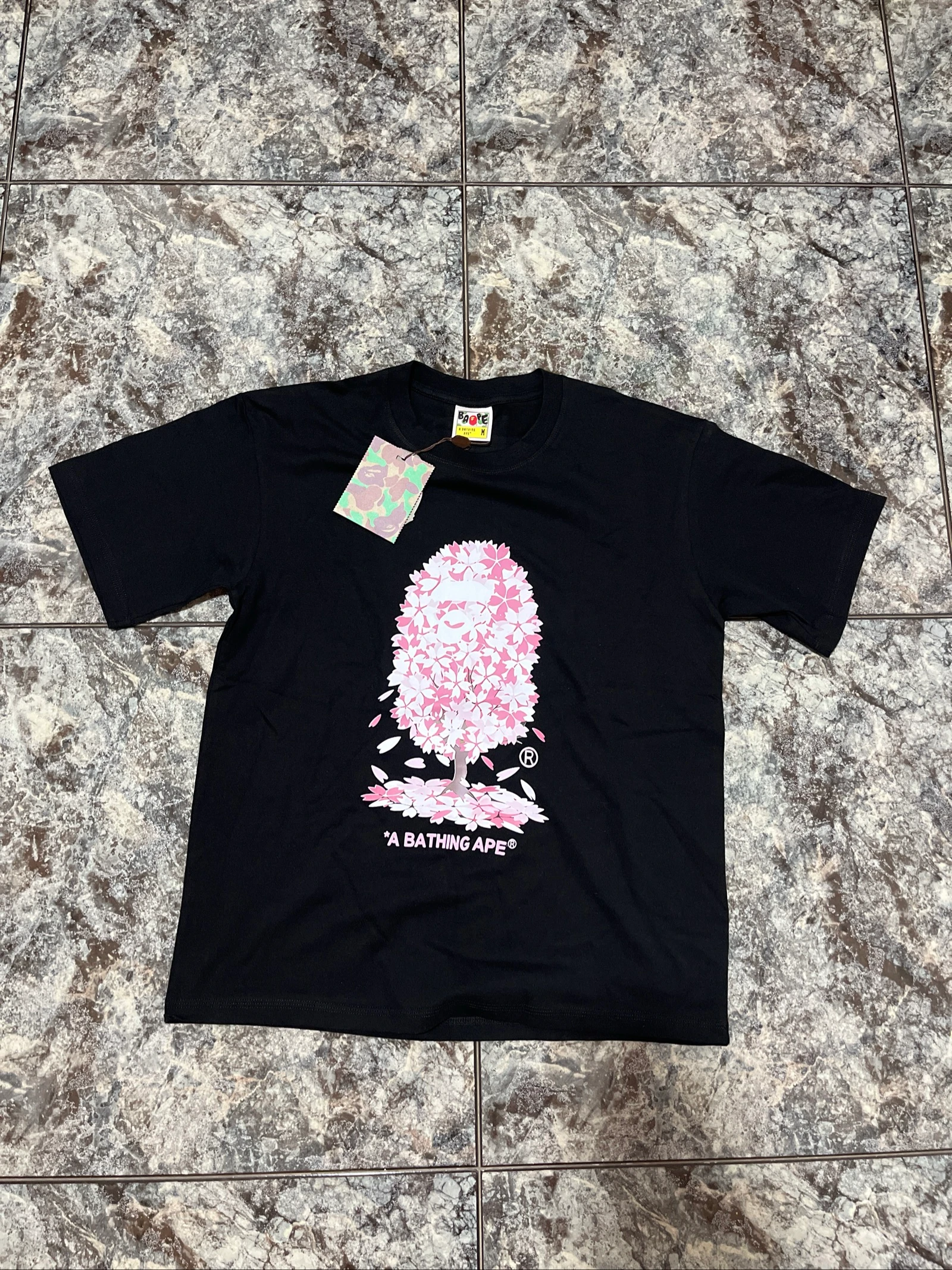 T- shit y bape